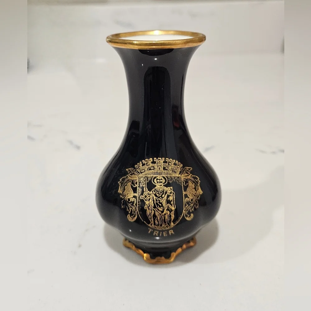 Vintage Lindner Kueps Bavaria Echt Cobalt Blue & Gold Vase German Numbered Piece